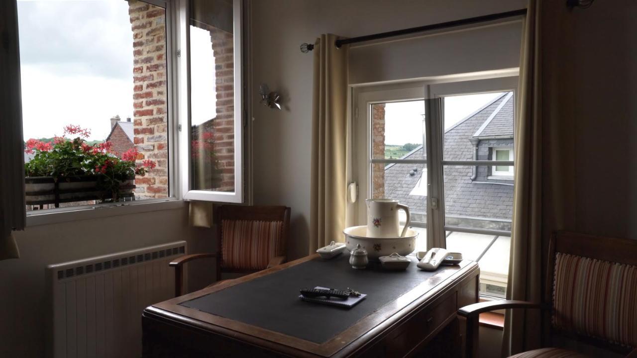 Au Chapitre Bed & Breakfast Rozoy-sur-Serre Exterior photo